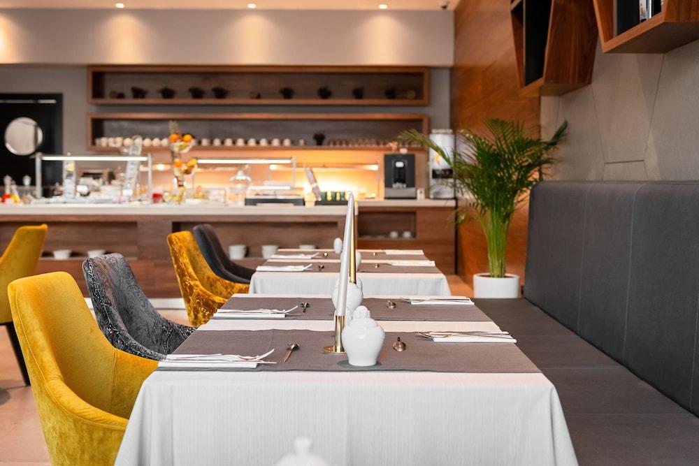 Ora Hotel 4*